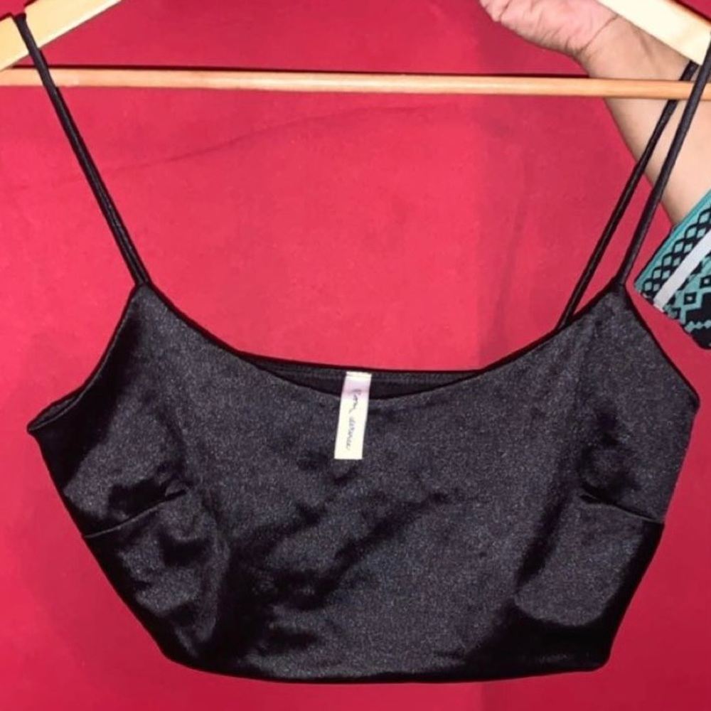 BLACK SHORT TOP!